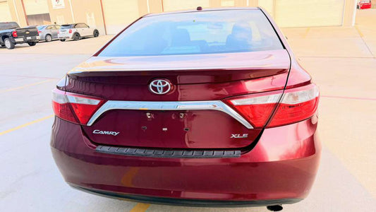 Toyota Camry 2017 con 98,021 millas