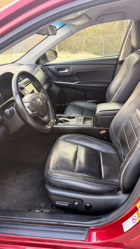 Toyota Camry 2017 con 98,021 millas