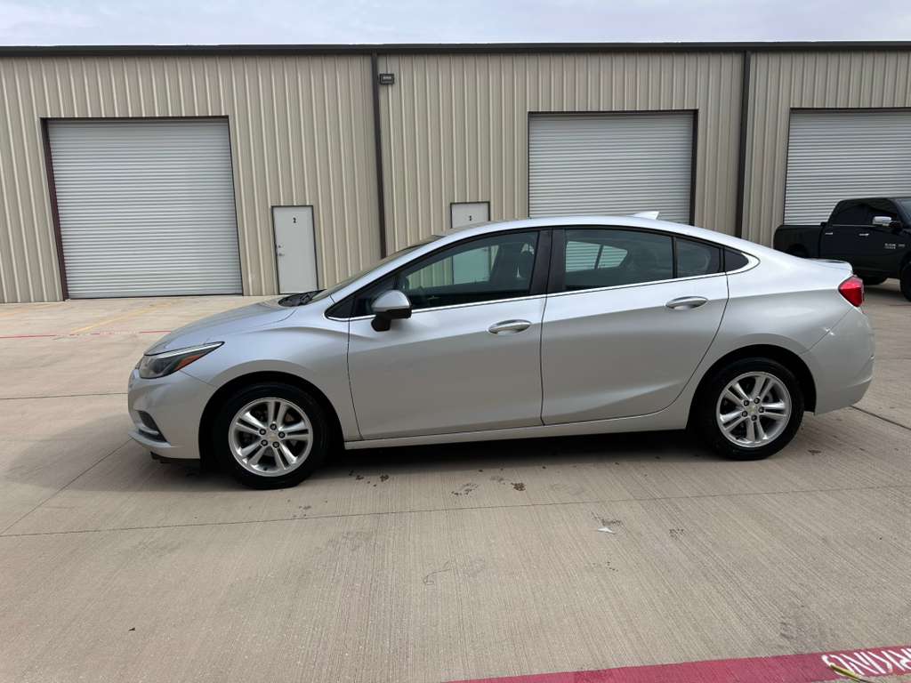 Chevrolet Cruze 2018 con 101.345 Millas