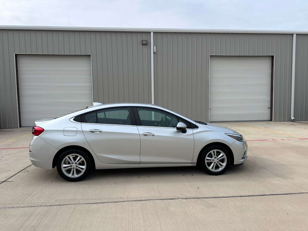 Chevrolet Cruze 2018 con 101.345 Millas
