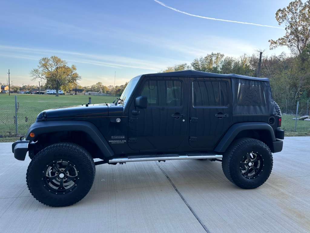 Jeep Wrangler 2015 con 131,876 millas