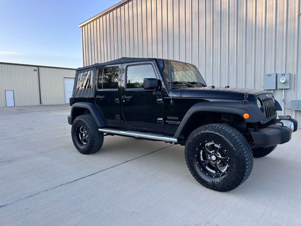 Jeep Wrangler 2015 con 131,876 millas