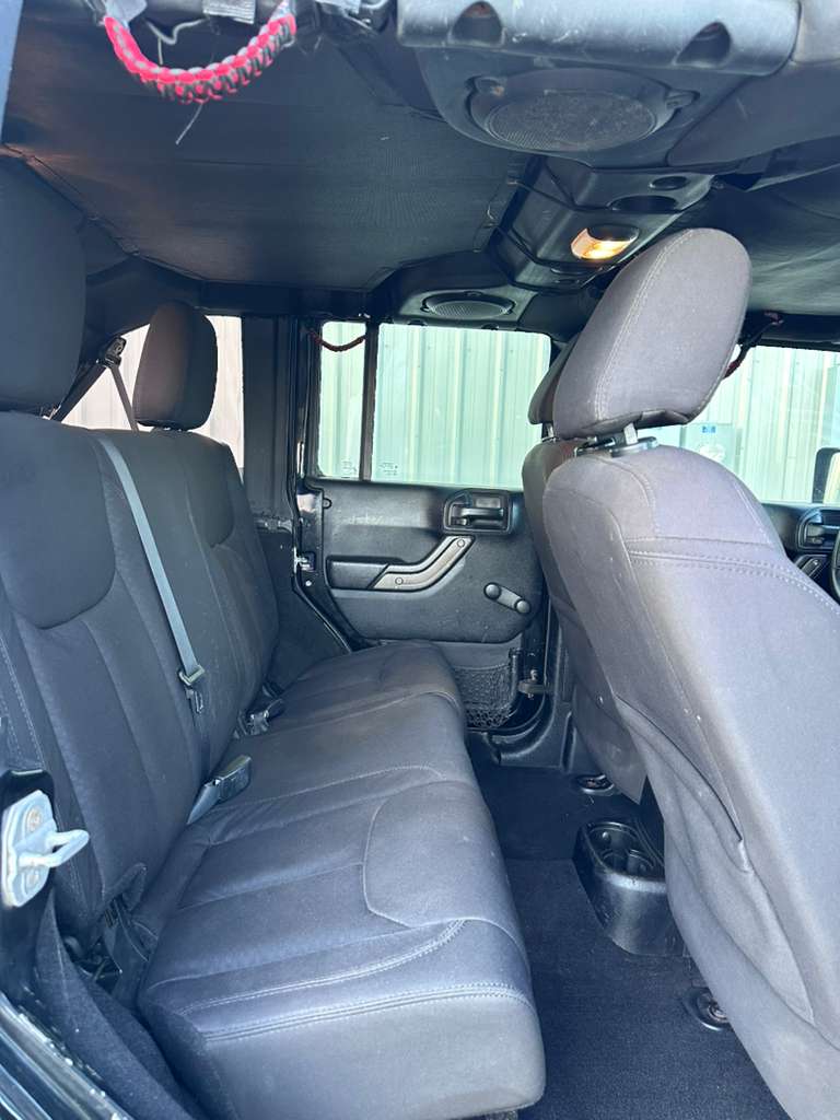 Jeep Wrangler 2015 con 131,876 millas