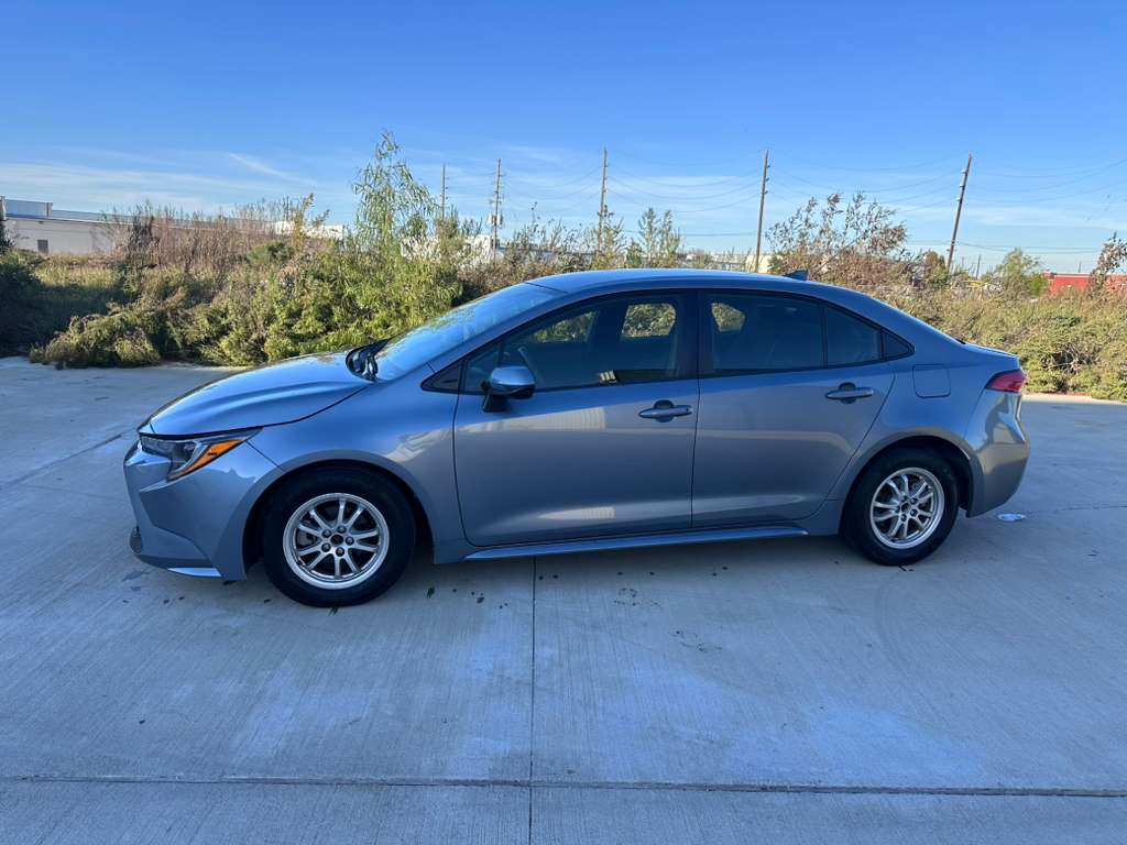 Toyota Corolla 2022 con 45,023 millas