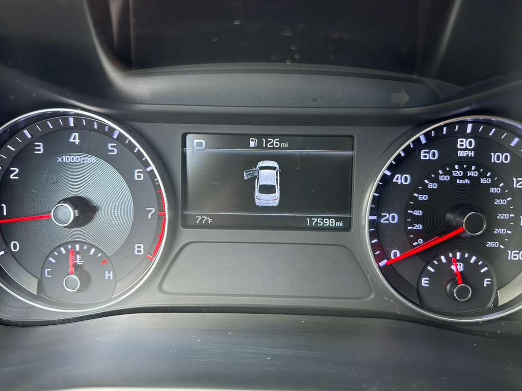 Kia forte GT 2024 con 23,097 millas